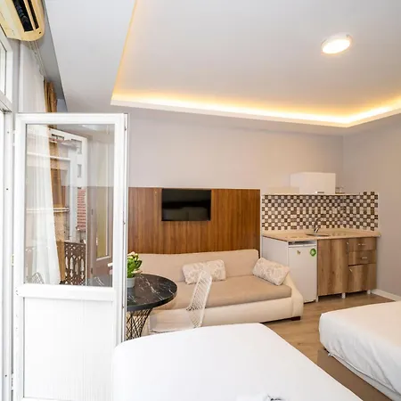Aparthotel New Life Taksim